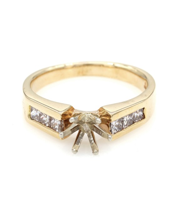 Diamond Engagement Ring Mounting in Gold